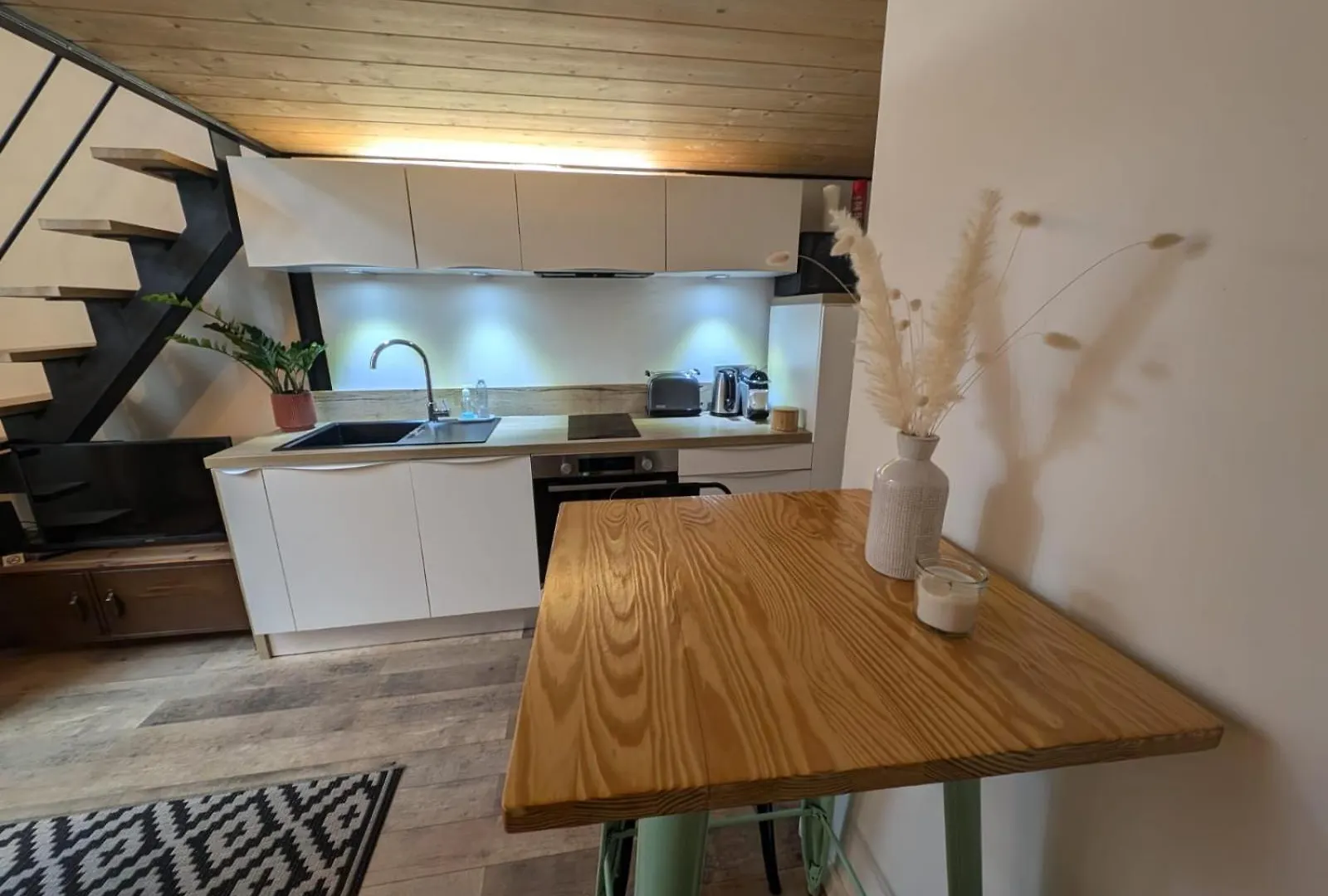 Apartment Cannes Centre - Superb Studio With Mezzanine
